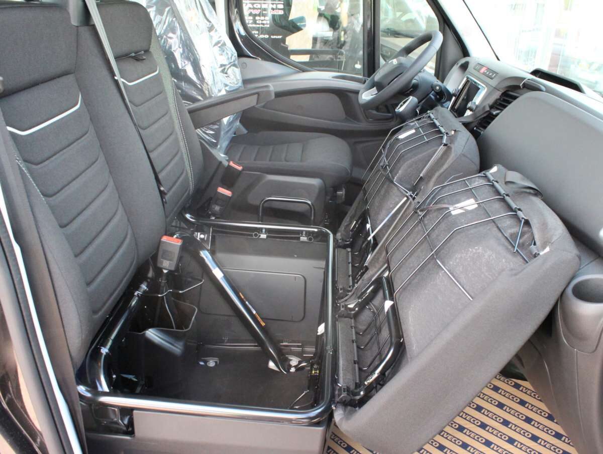 Nieuwe Iveco Daily 35C18HA8 3.0 410 Aut. Chassis Cabine