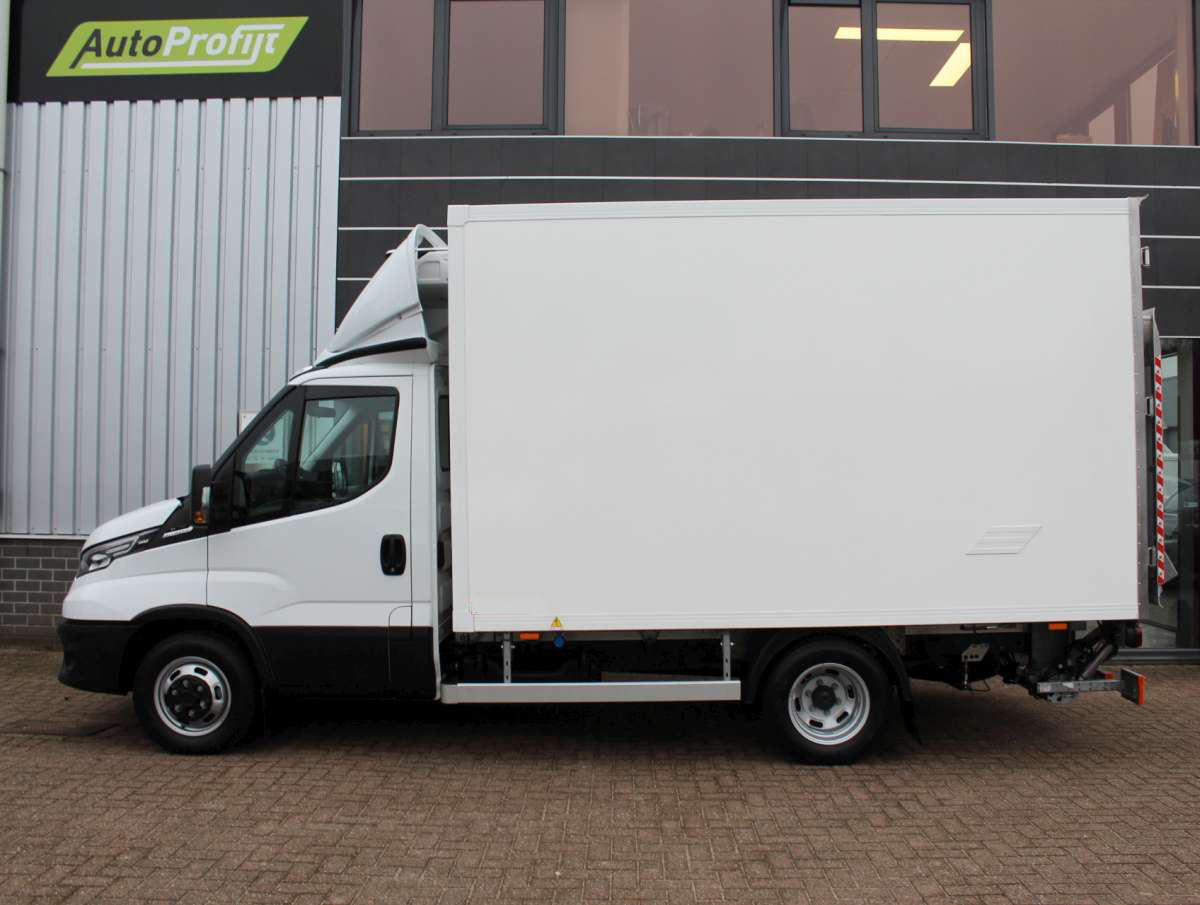 Iveco Daily 35C18HA8 3.0 345 Aut. Koelwagen/Vrieswagen Bakwagen met Laadklep/Achterdeuren Nieuw