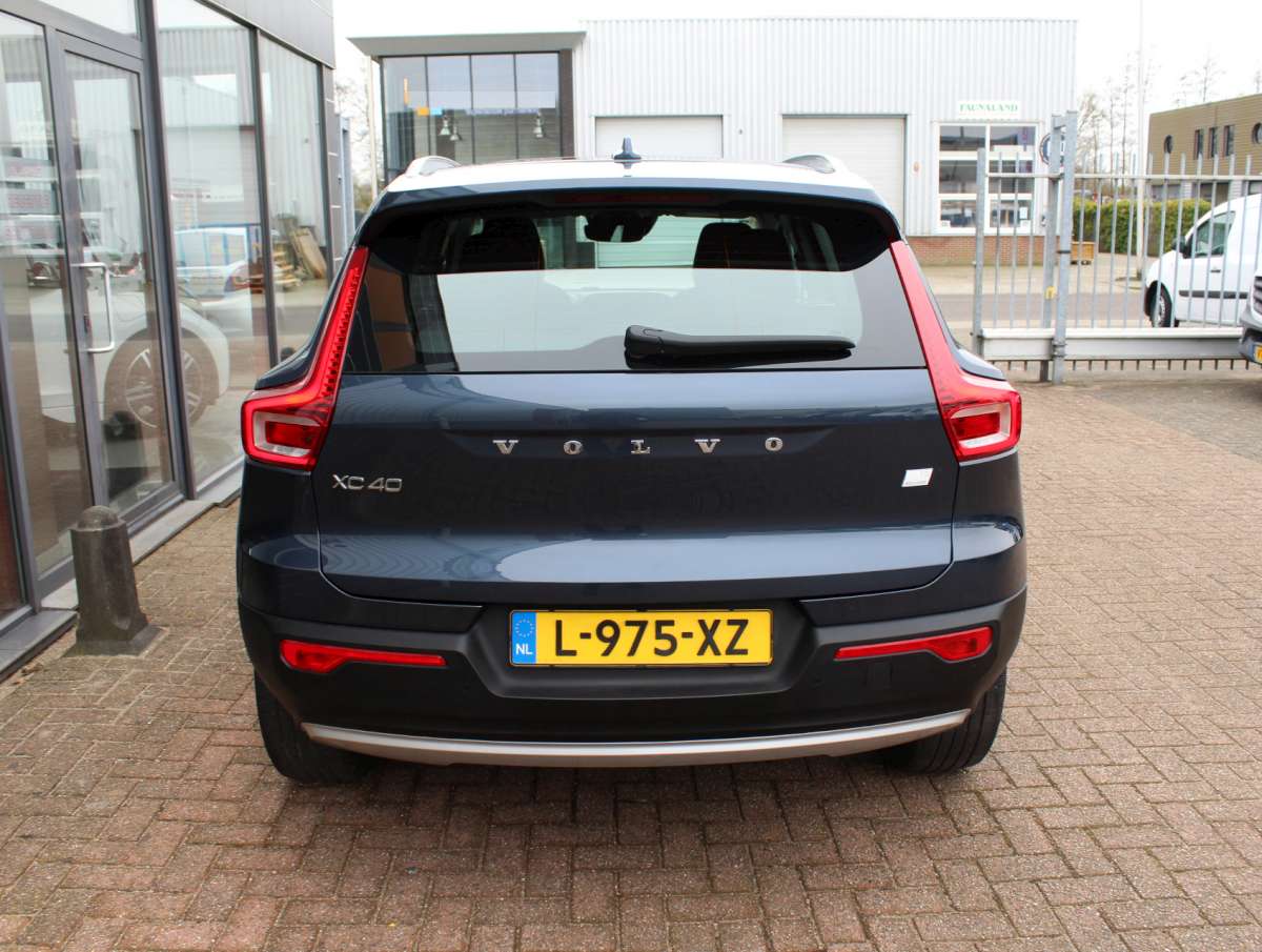 Volvo XC40 1.5 T5 Recharge Inscription Hybride Elektrisch/Benzine Panoramadak
