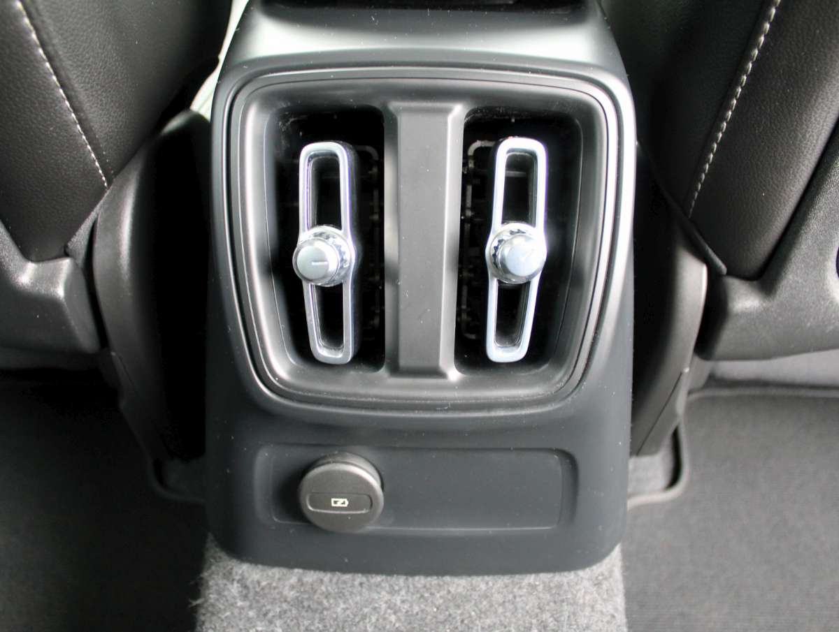 Volvo XC40 1.5 T5 Recharge Inscription Hybride Elektrisch/Benzine Panoramadak