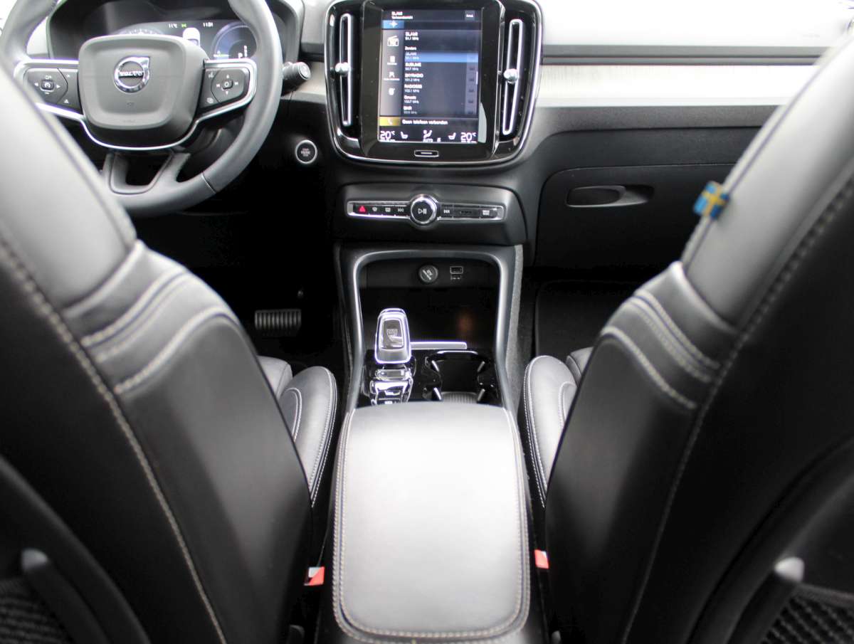 Volvo XC40 1.5 T5 Recharge Inscription Hybride Elektrisch/Benzine Panoramadak