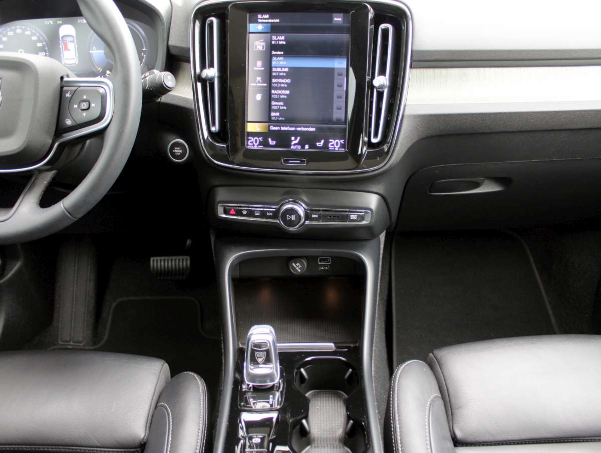 Volvo XC40 1.5 T5 Recharge Inscription Hybride Elektrisch/Benzine Panoramadak