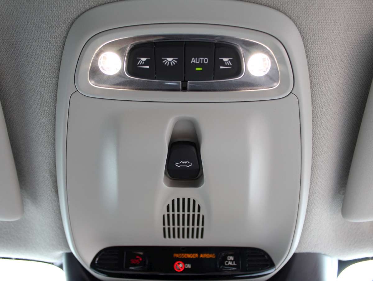 Volvo XC40 1.5 T5 Recharge Inscription Hybride Elektrisch/Benzine Panoramadak