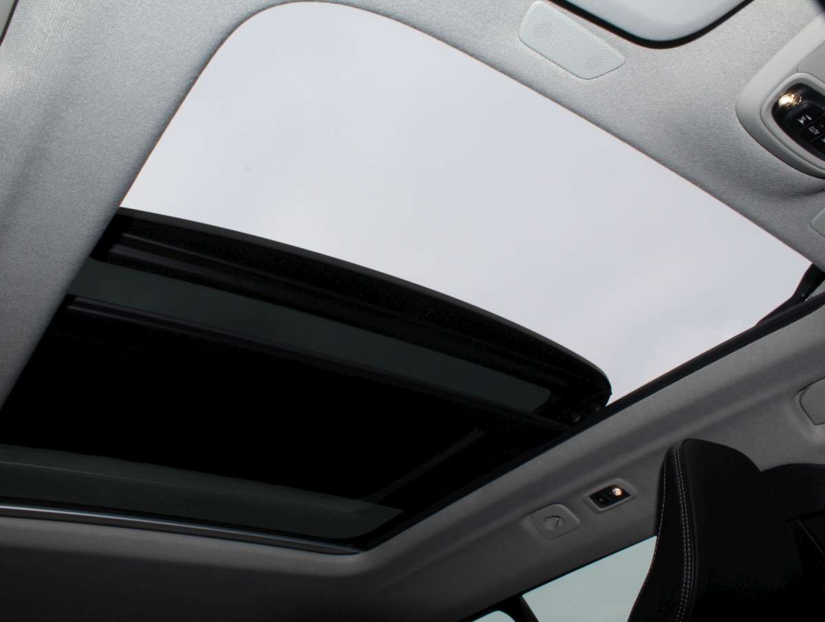 Volvo XC40 1.5 T5 Recharge Inscription Hybride Elektrisch/Benzine Panoramadak