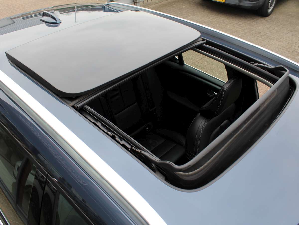 Volvo XC40 1.5 T5 Recharge Inscription Hybride Elektrisch/Benzine Panoramadak