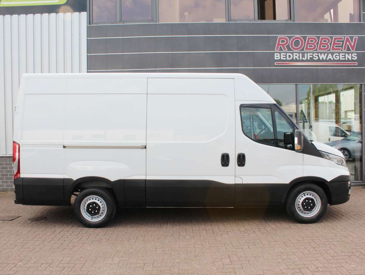 Iveco Daily 35S13V 2.3 352L H2 Airco/Trekhaak/Bijrijdersbank