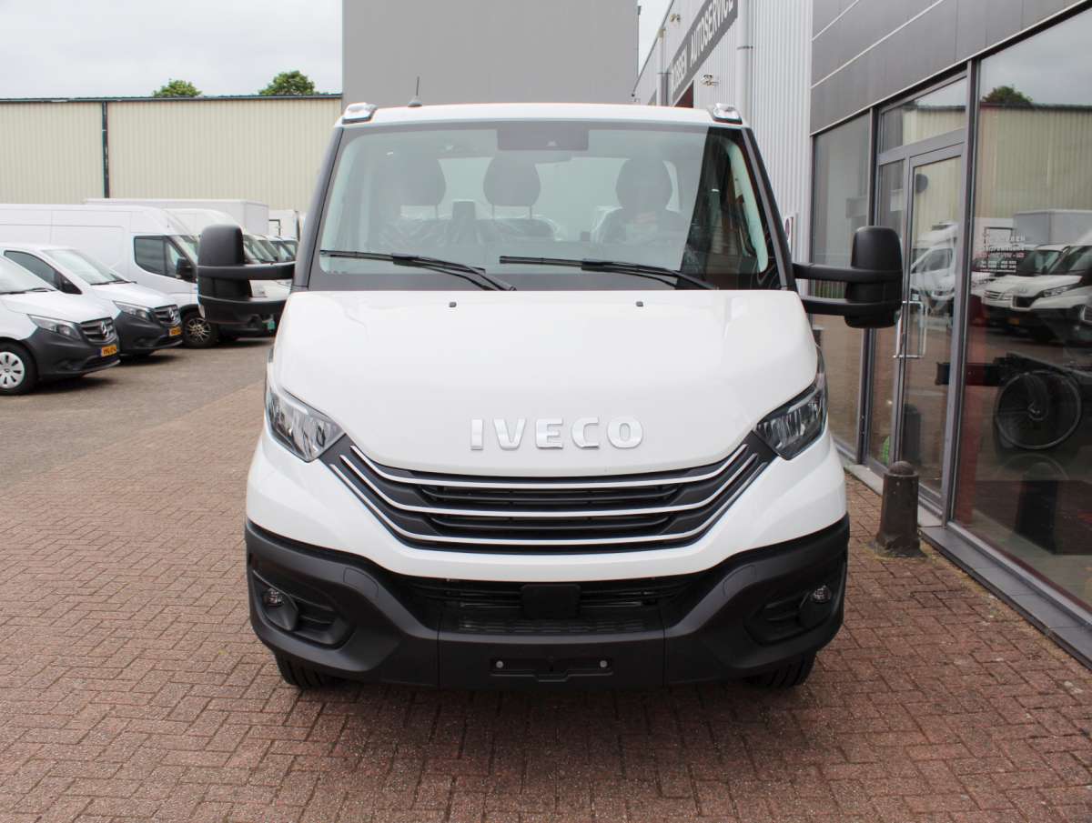 Iveco Daily 70C18HA8 Chassis Cabine 410 Aut. Nav/Airco/Cruise Nieuw