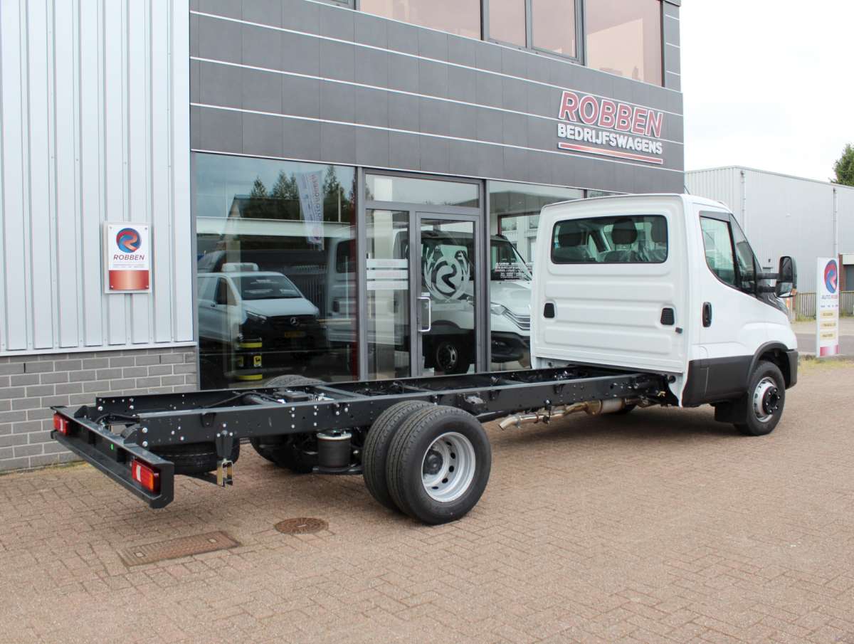 Iveco Daily 70C18HA8 Chassis Cabine 410 Aut. Nav/Airco/Cruise Nieuw