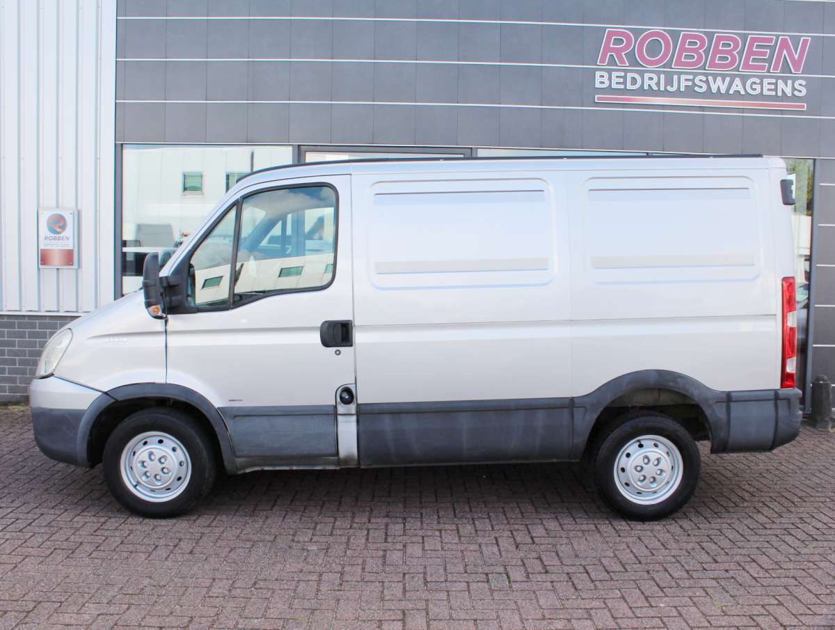 Iveco Daily 35S18V 3.0 300 L1H1 Airco/Trekhaak/Tachograaf