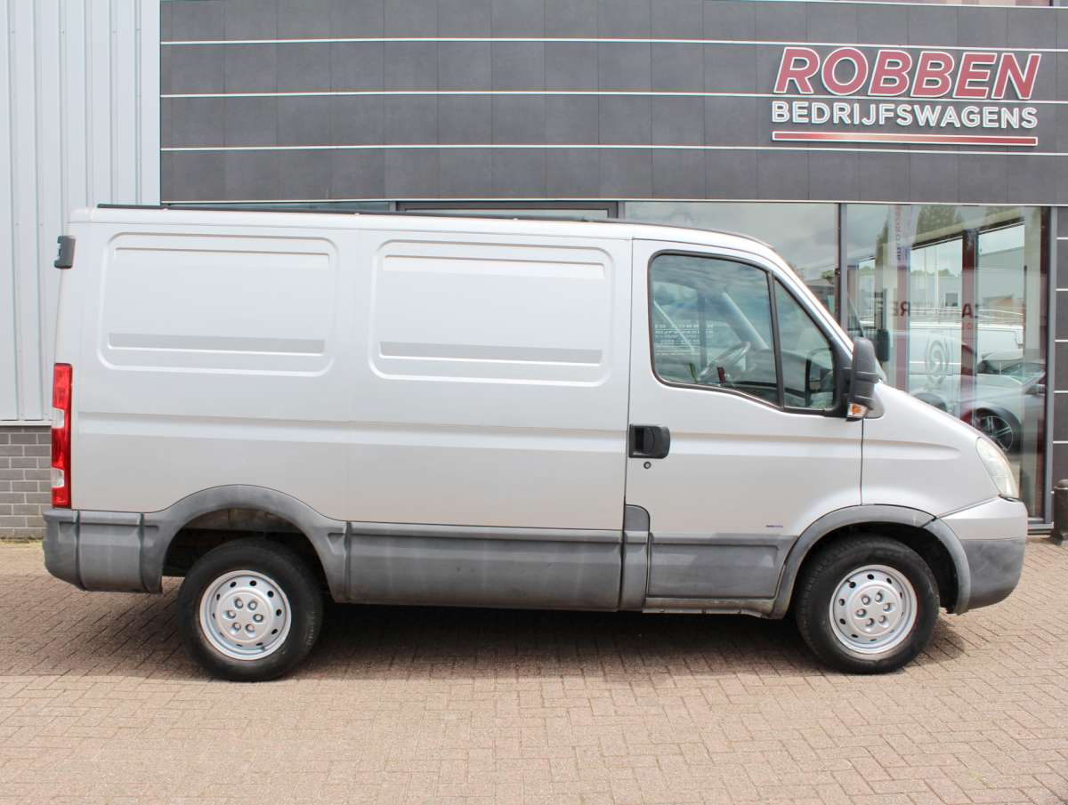 Iveco Daily 35S18V 3.0 300 L1H1 Airco/Trekhaak/Tachograaf