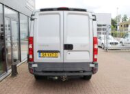 Iveco Daily 35S18V 3.0 300 L1H1 Airco/Trekhaak/Tachograaf