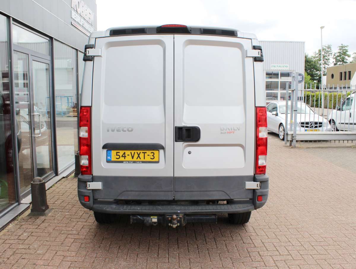 Iveco Daily 35S18V 3.0 300 L1H1 Airco/Trekhaak/Tachograaf