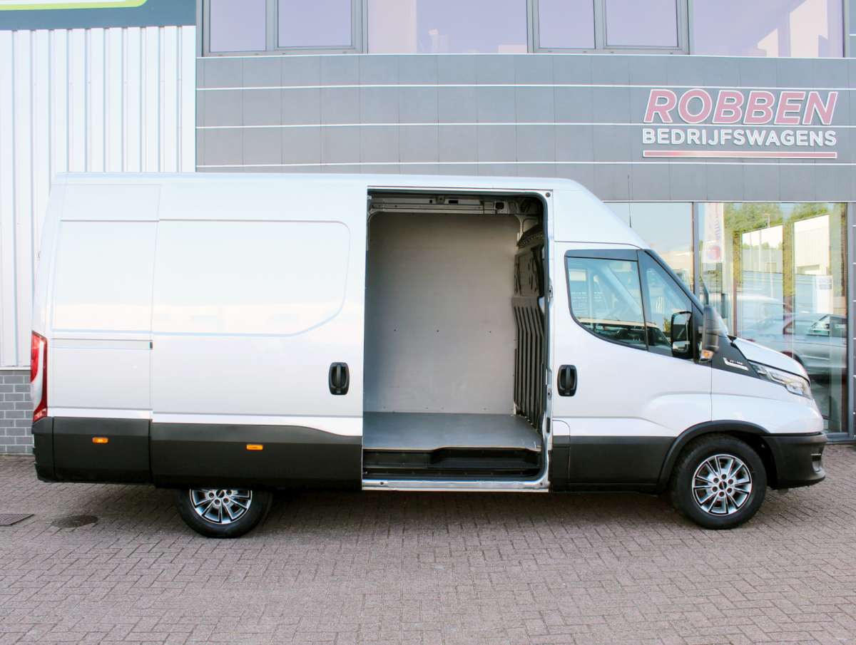 Iveco Daily 35S16V 2.3 352L H2 Automaat Trekhaak/Airco/Nav