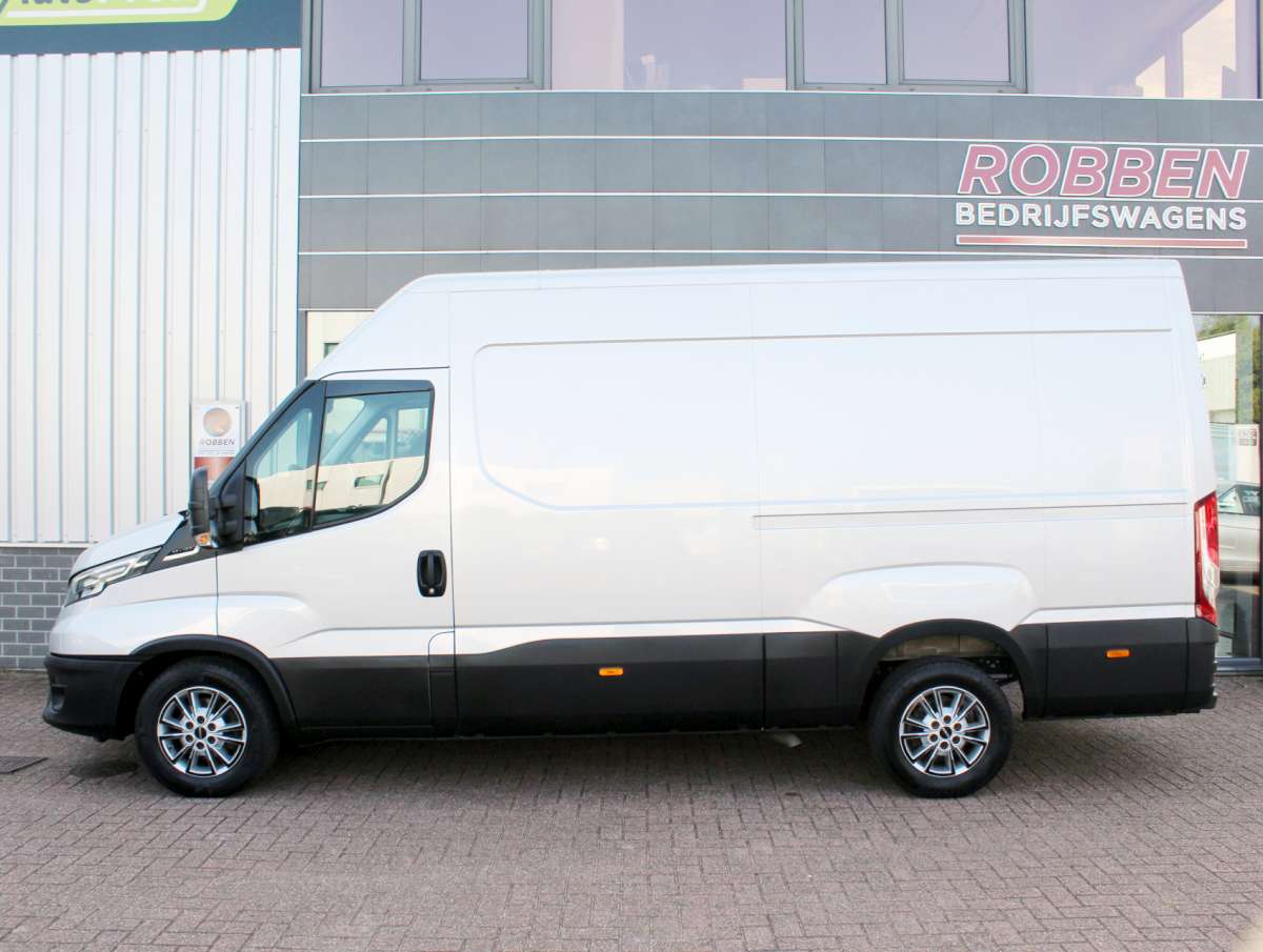 Iveco Daily 35S16V 2.3 352L H2 Automaat Trekhaak/Airco/Nav