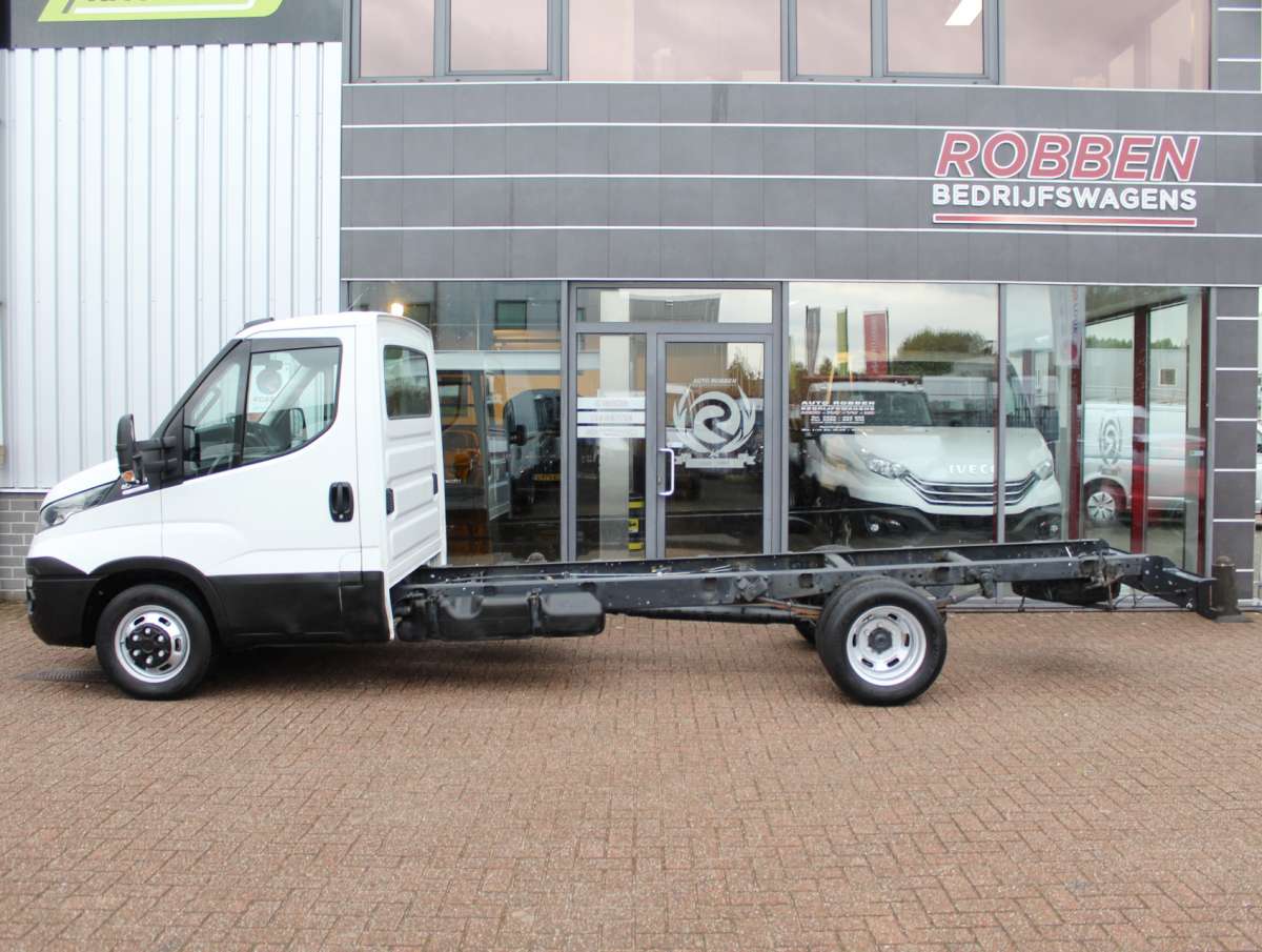 Iveco Daily 40C18 3.0 Chassis Cabine Automaat Dubbellucht/Airco