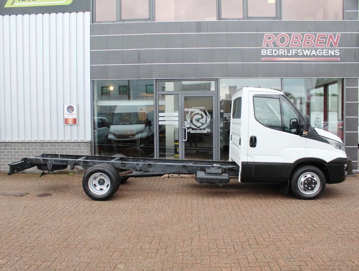 Iveco Daily 40C18 3.0 Chassis Cabine Automaat Dubbellucht/Airco