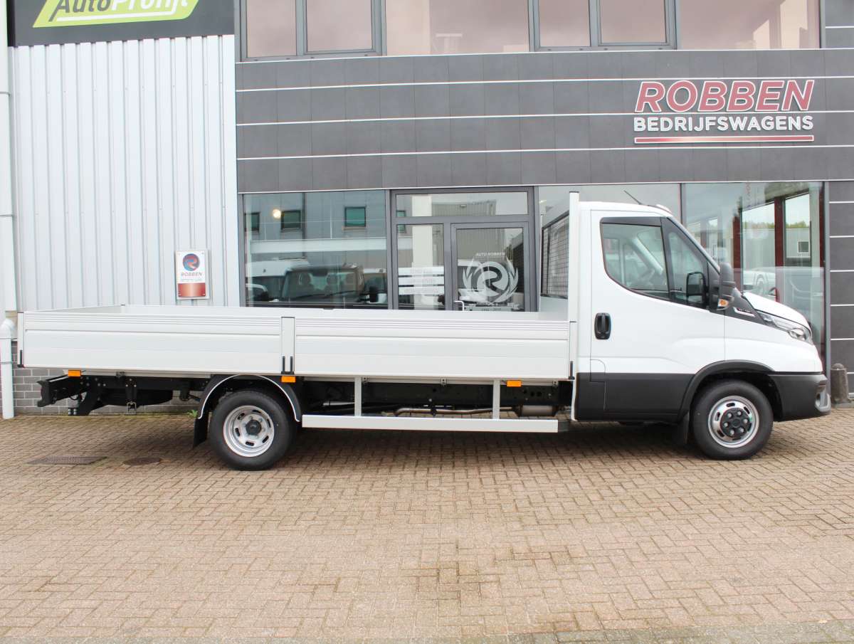 Nieuwe Iveco Daily 35C18HA8 3.0 410 Open Laadbak Automaat Dubbellucht/Trekhaak