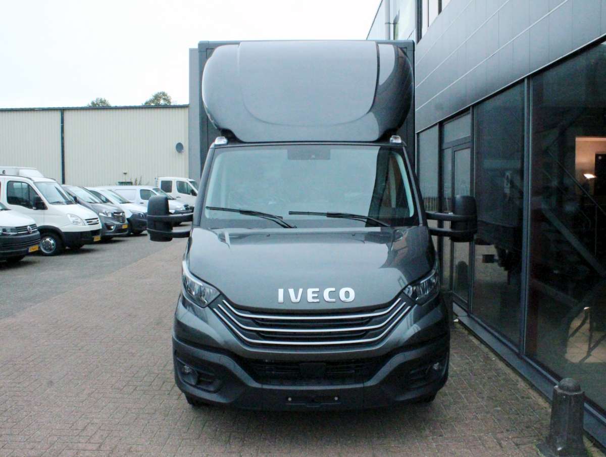 Iveco Daily 35C18HA8 3.0 410 Bakwagen Aut. Laadklep Grijs Nieuw