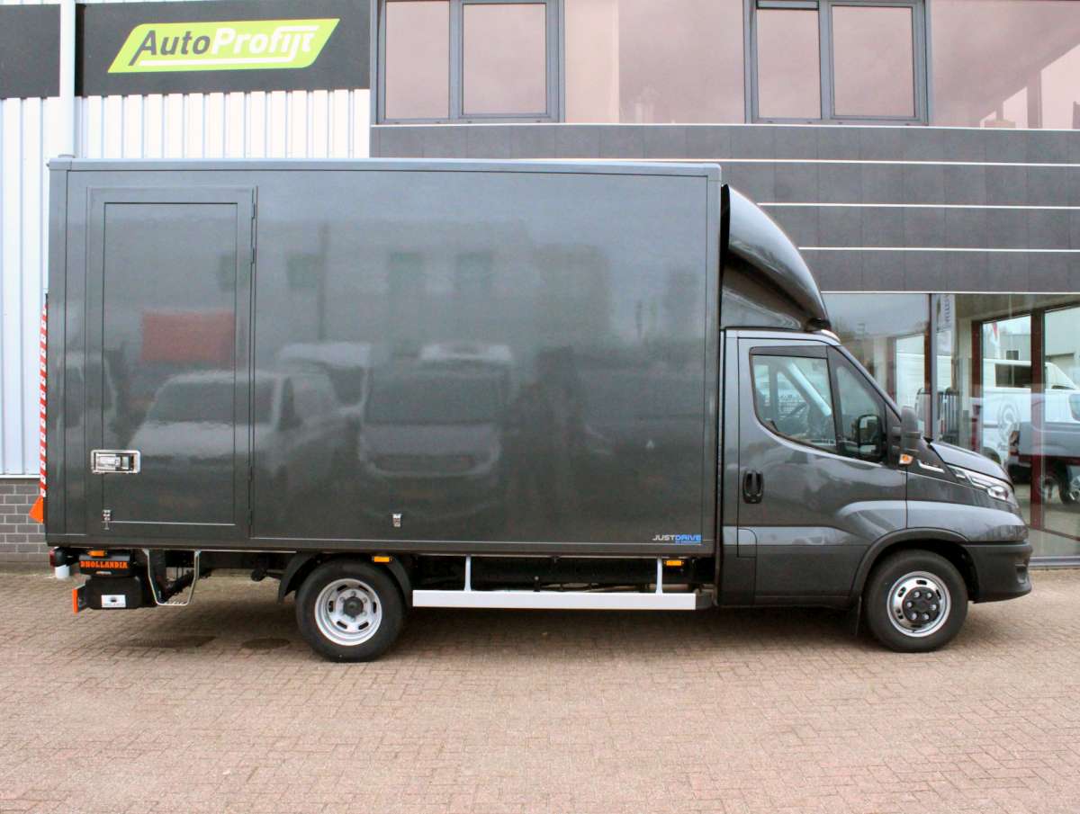 Iveco Daily 35C18HA8 3.0 410 Bakwagen Aut. Laadklep Grijs Nieuw