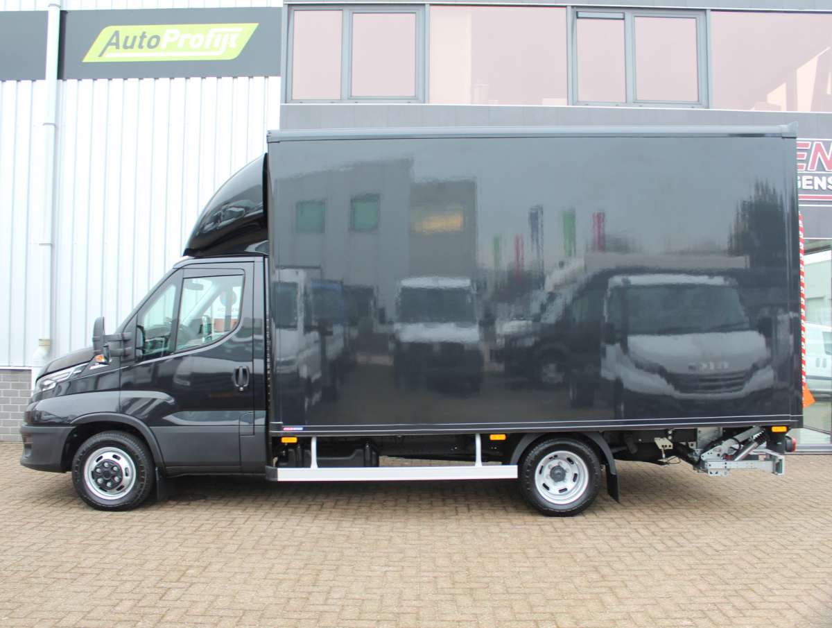 Iveco Daily 35C18 HA8 3.0 375 Bakwagen Aut. Laadklep Zijdeur Dubbellucht Nieuw