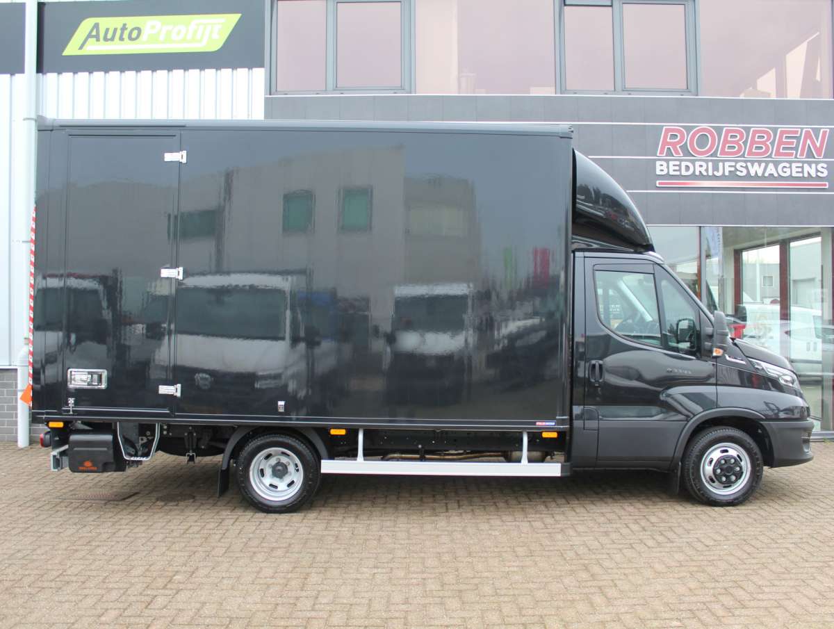 Iveco Daily 35C18 HA8 3.0 375 Bakwagen Aut. Laadklep Zijdeur Dubbellucht Nieuw