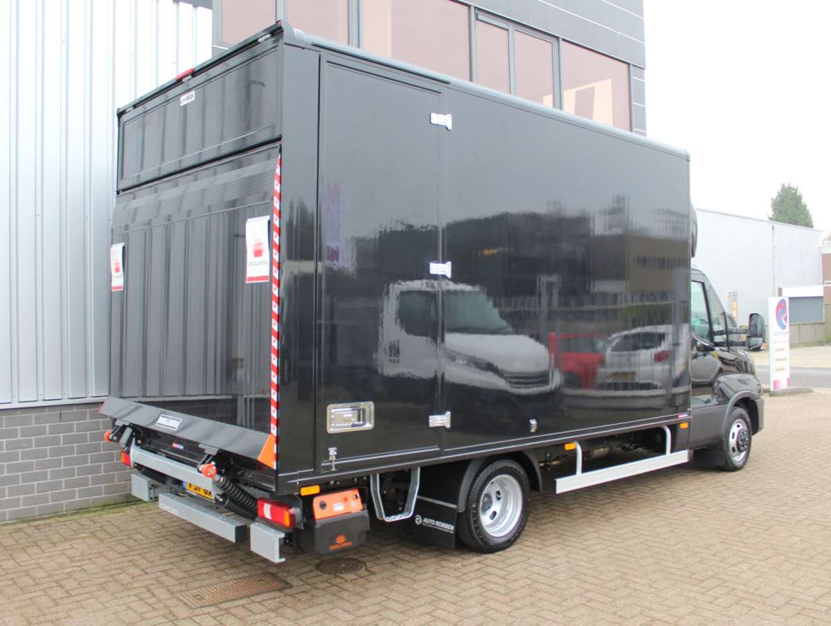 Iveco Daily 35C18 HA8 3.0 375 Bakwagen Aut. Laadklep Zijdeur Dubbellucht Nieuw