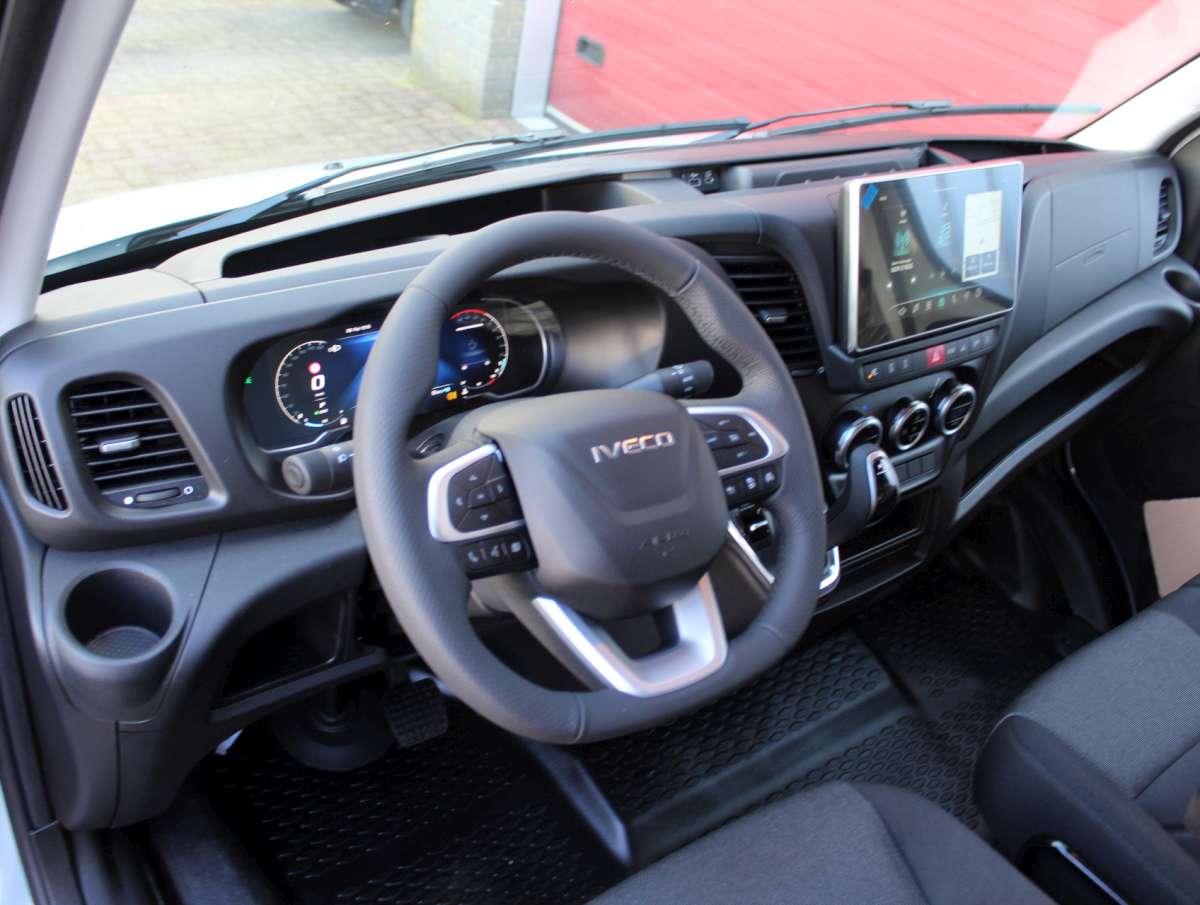 Iveco Daily 35S16 A8 V 2.3 300 Aut. L1H1 2 Schuifdeuren Trekhaak/Cam/PDC Nieuw
