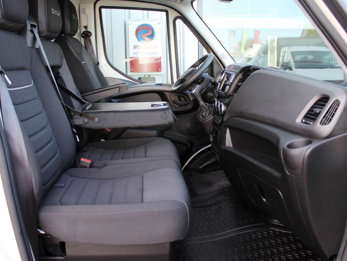 Iveco Daily 40C18 HA8 Bakwagen 3500/4200kg Aut. Laadklep Bak+Zijdeur