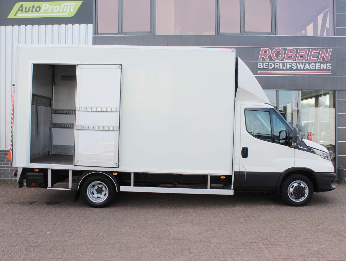 Iveco Daily 40C18 HA8 Bakwagen 3500/4200kg Aut. Laadklep Bak+Zijdeur