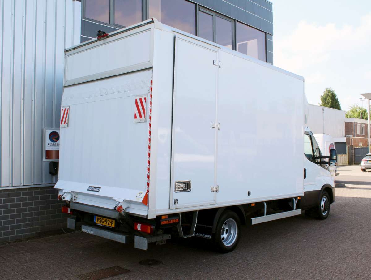 Iveco Daily 40C18 HA8 Bakwagen Aut. Laadklep 1000 kg / Zijdeur