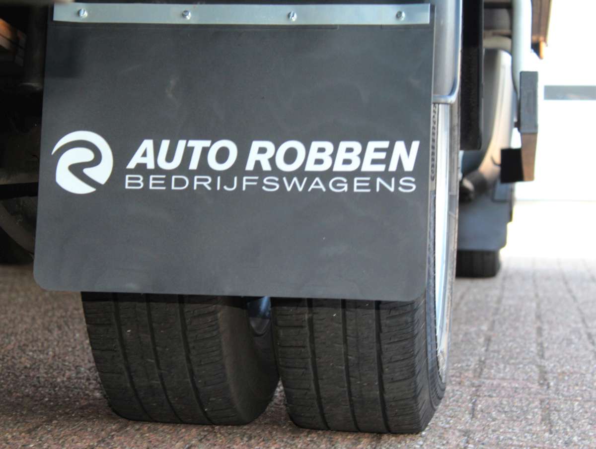 Iveco Daily 40C18 HA8 Bakwagen Aut. Laadklep 1000 kg / Zijdeur