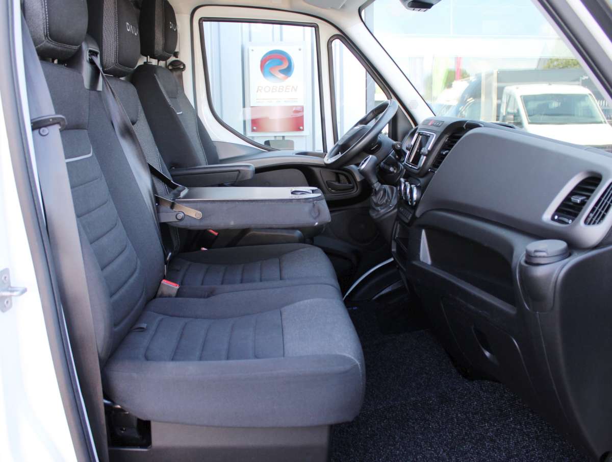 Iveco Daily 40C18 HA8 Bakwagen Aut. Laadklep 1000 kg / Zijdeur