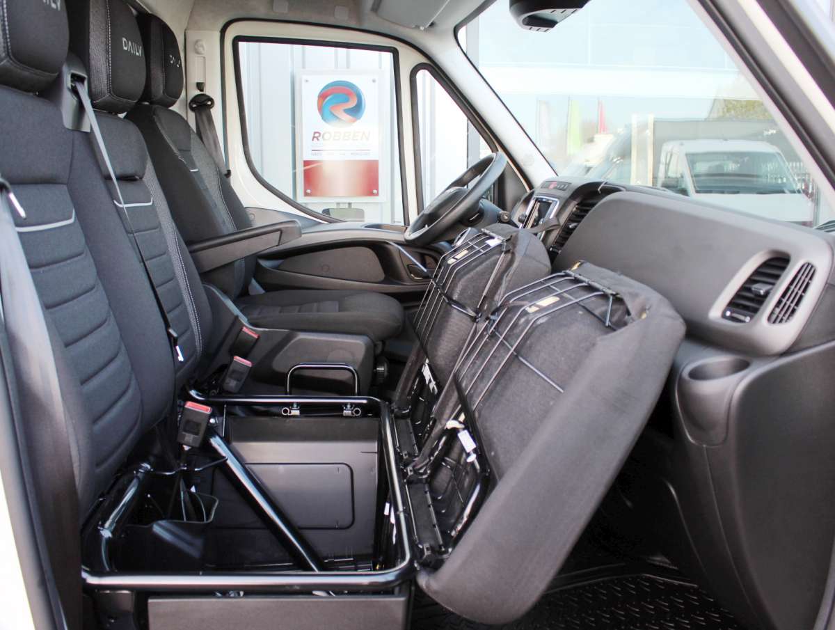 Iveco Daily 40C18 HA8 Bakwagen Aut. Laadklep 1000 kg / Zijdeur