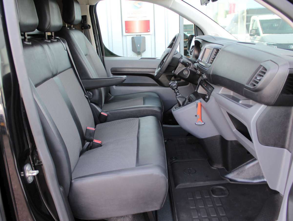 Opel Vivaro 1.5 CDTI L2H1 Edition Airco/Cruise/Navi/Cam