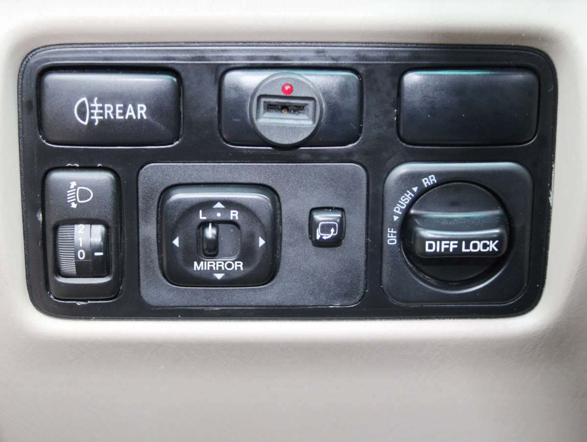 Toyota Land Cruiser100 4.7i V8 50th Anniversary Aut. 7 Zitpl. Stoelverw/Trekhaak