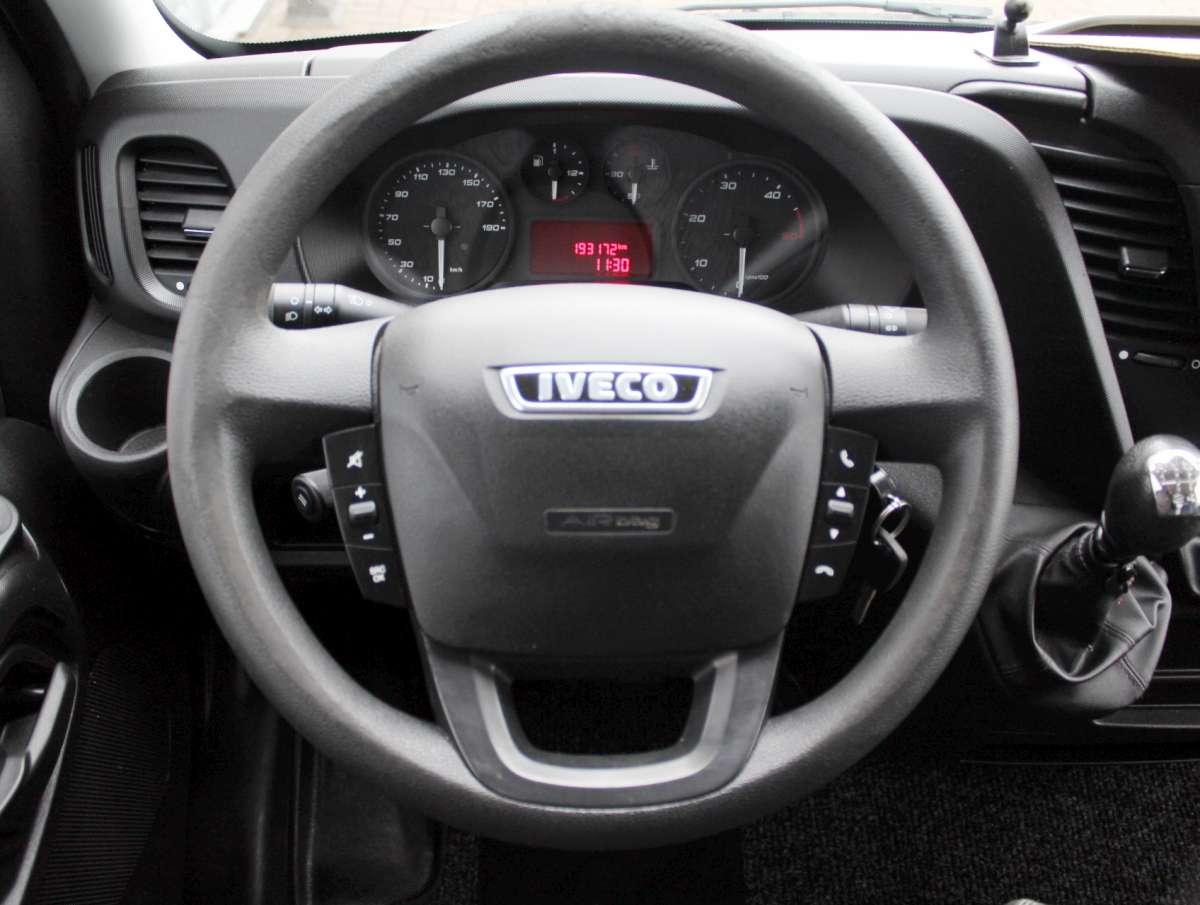 Iveco Daily 35C15 3.0 410 Bakwagen Laadklep Zijdeur Dubbellucht Trekhaak