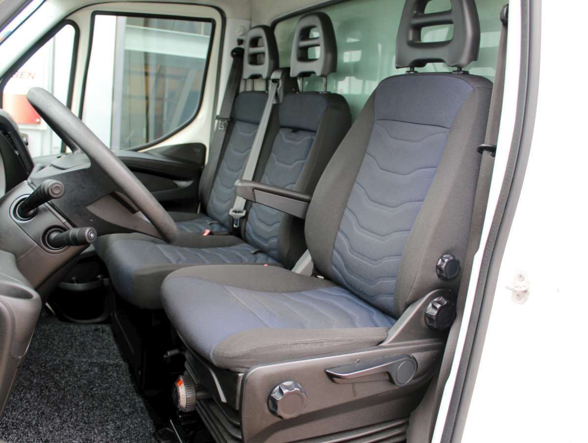 Iveco Daily 35C15 3.0 410 Bakwagen Laadklep Zijdeur Dubbellucht Trekhaak