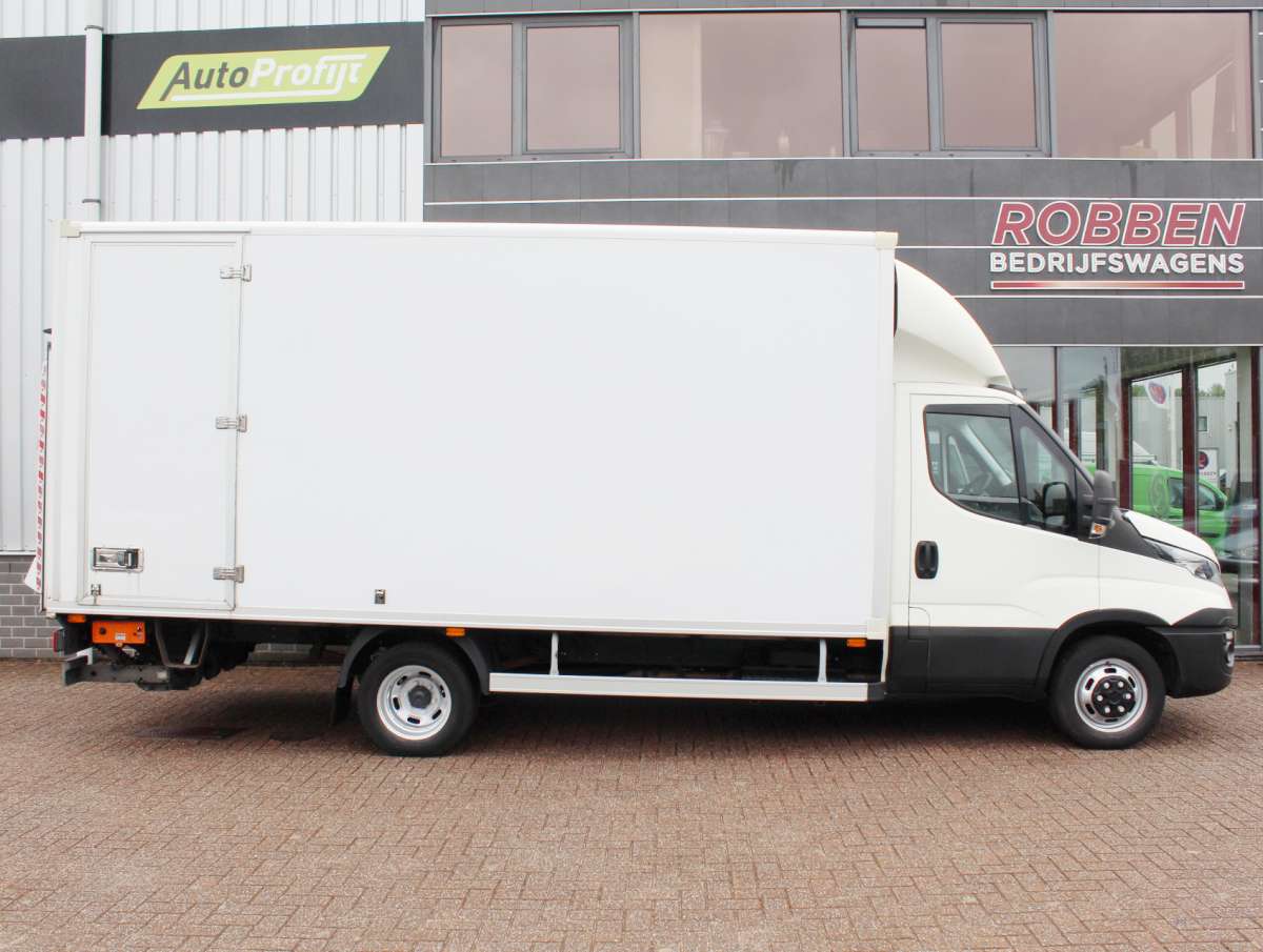 Iveco Daily 35C15 3.0 410 Bakwagen Laadklep Zijdeur Dubbellucht Trekhaak
