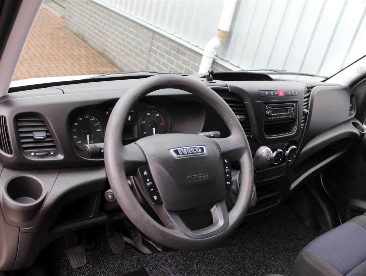Iveco Daily 35C15 3.0 410 Bakwagen Laadklep Zijdeur Dubbellucht Trekhaak