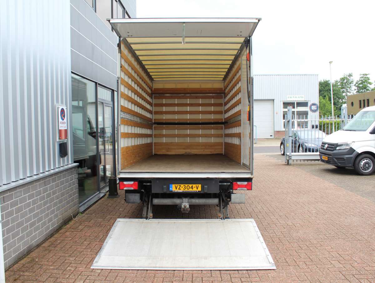 Iveco Daily 35C15 3.0 410 Bakwagen Laadklep Zijdeur Dubbellucht Trekhaak