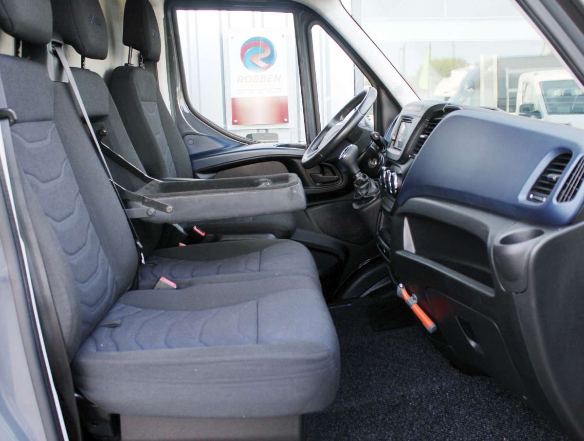 Iveco Daily 35S18V 3.0 352 Aut. Airco/Cruise/Nav Trekhaak H1L2