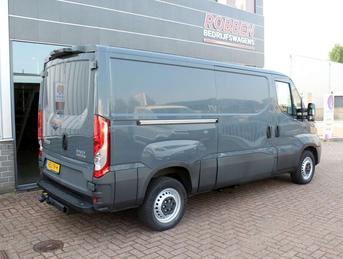 Iveco Daily 35S18V 3.0 352 Aut. Airco/Cruise/Nav Trekhaak H1L2