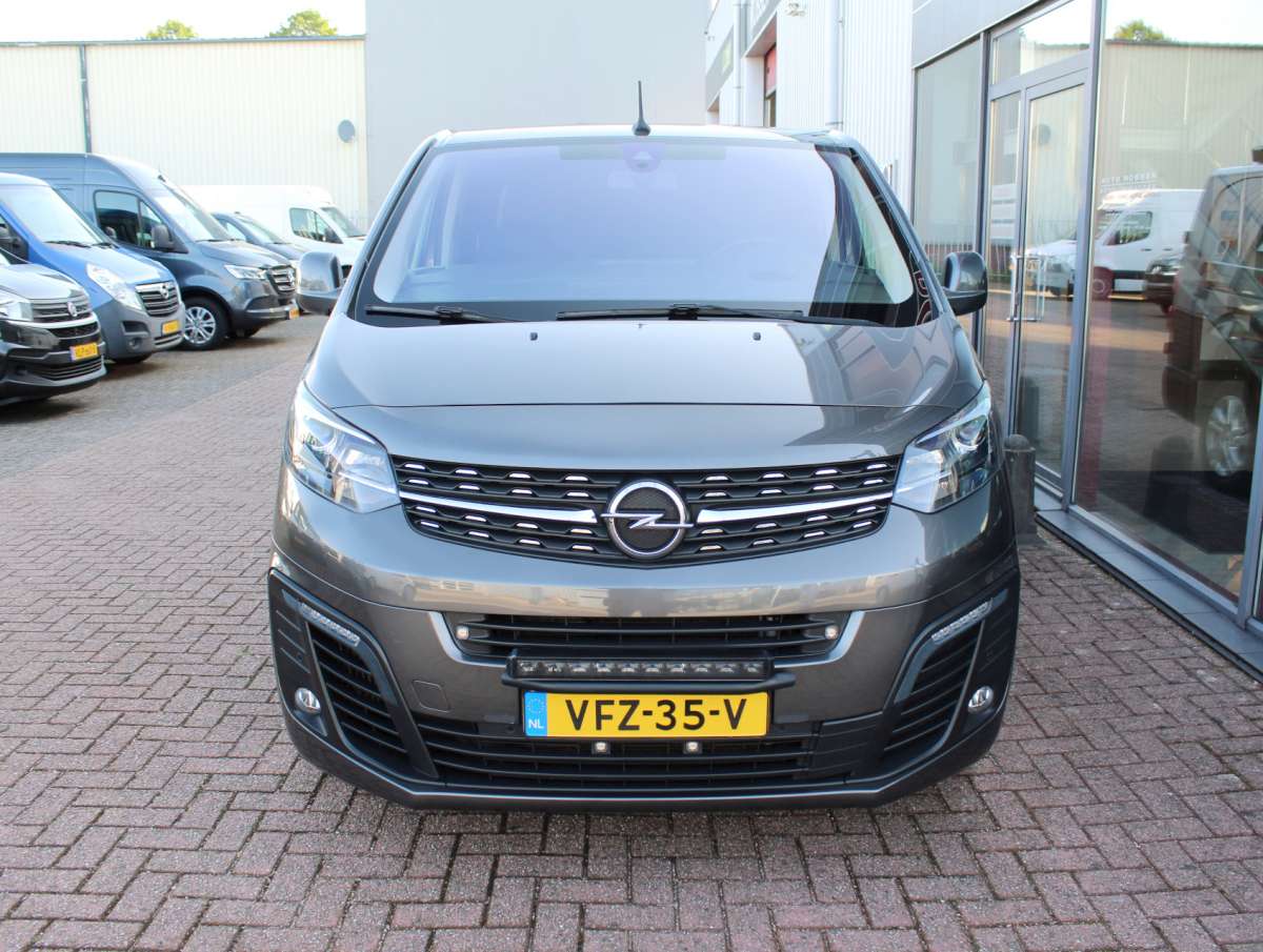 Opel Vivaro 2.0 CDTI L3H1 Dubbele Cabine Aut. 2 Schuifdeuren Zonnepaneel/Omvormer Airco/Nav/Cam