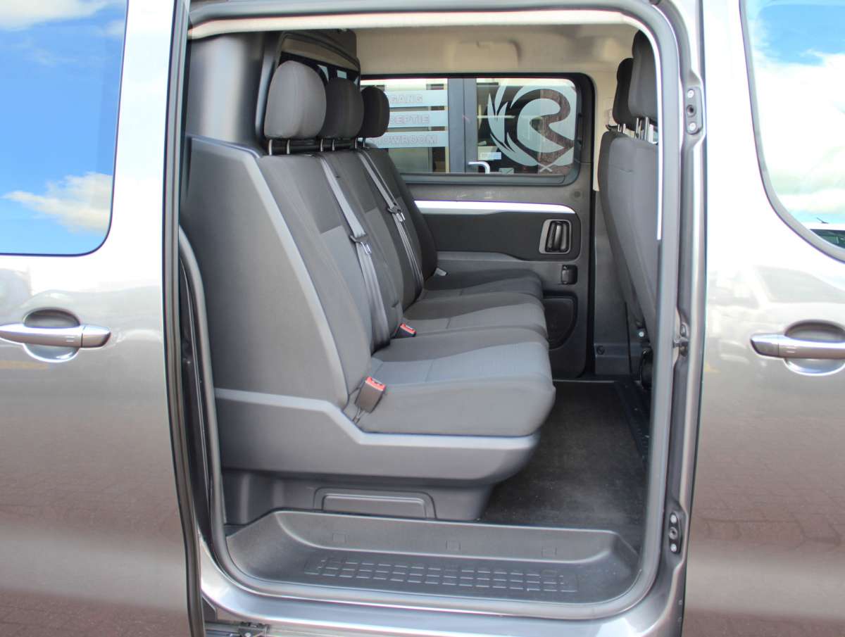 Opel Vivaro 2.0 CDTI L3H1 Dubbele Cabine Aut. 2 Schuifdeuren Zonnepaneel/Omvormer Airco/Nav/Cam