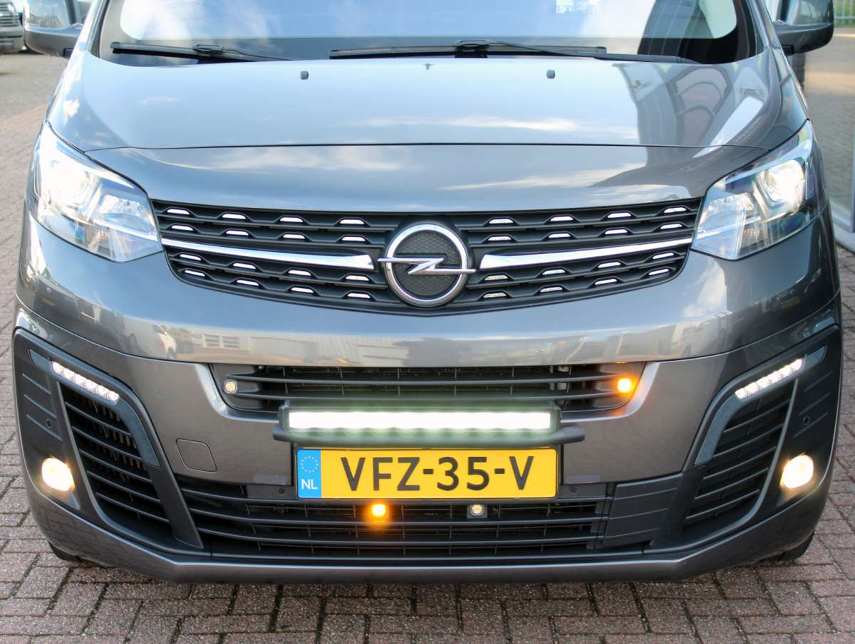 Opel Vivaro 2.0 CDTI L3H1 Dubbele Cabine Aut. 2 Schuifdeuren Zonnepaneel/Omvormer Airco/Nav/Cam