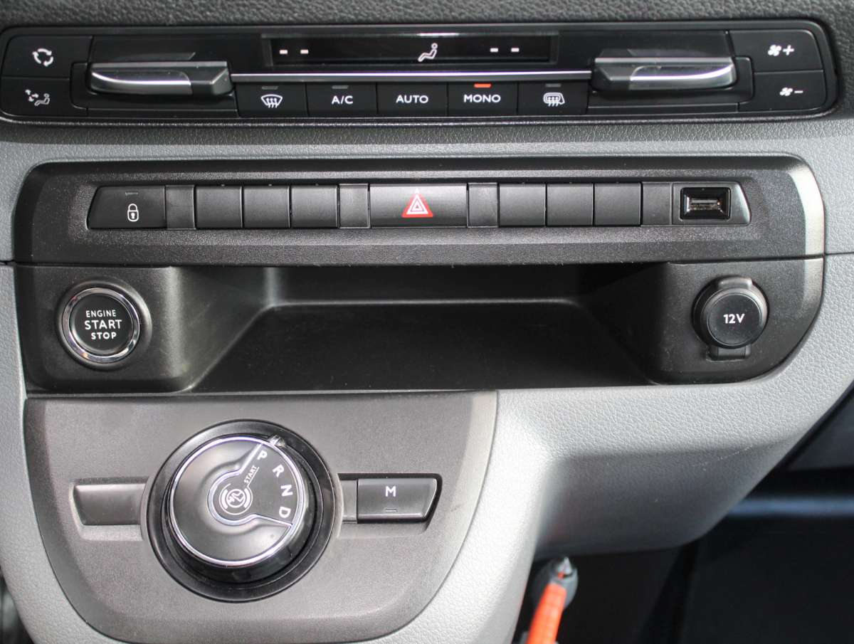 Opel Vivaro 2.0 CDTI L3H1 Dubbele Cabine Aut. 2 Schuifdeuren Zonnepaneel/Omvormer Airco/Nav/Cam