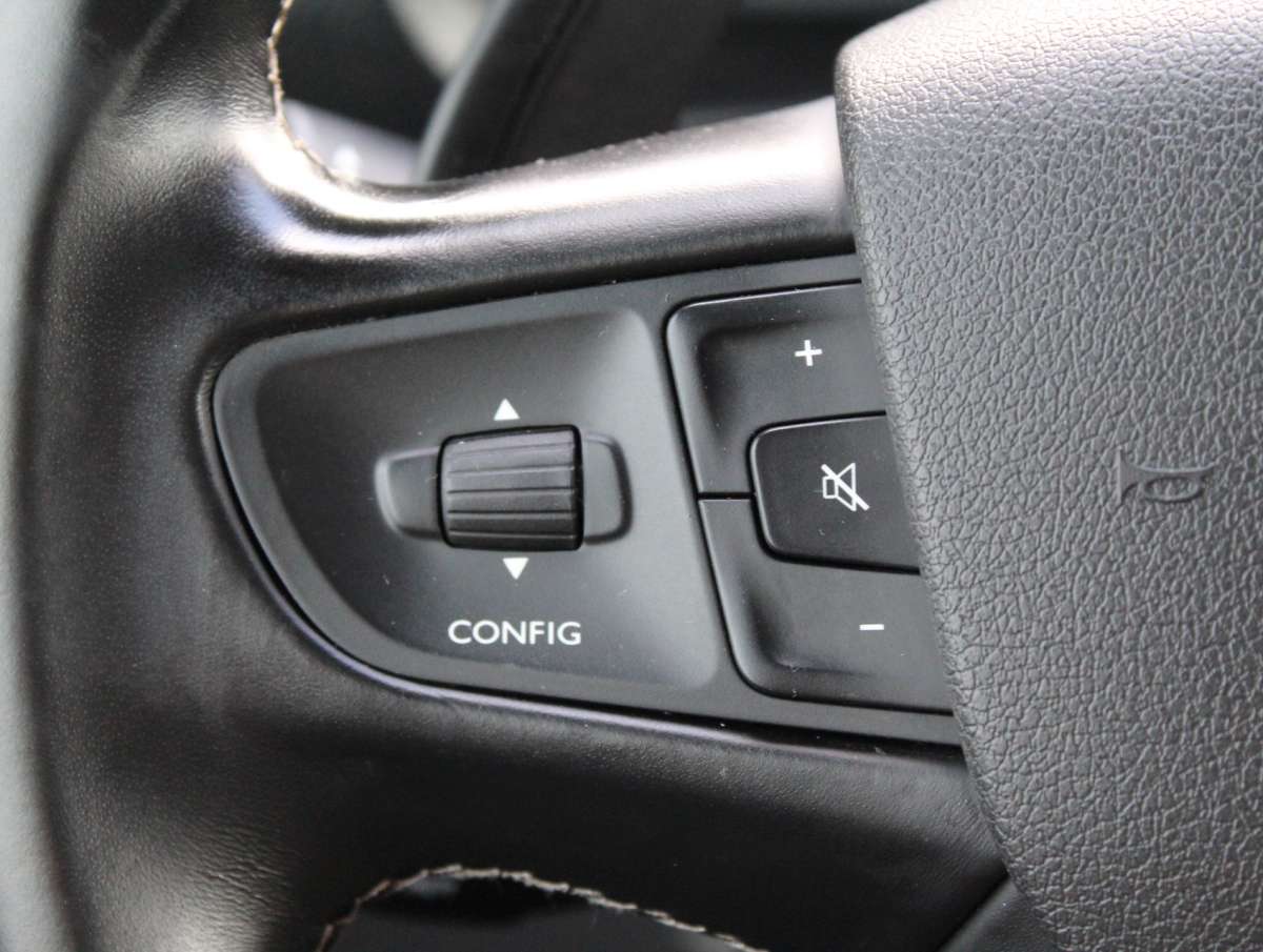 Opel Vivaro 2.0 CDTI L3H1 Dubbele Cabine Aut. 2 Schuifdeuren Zonnepaneel/Omvormer Airco/Nav/Cam