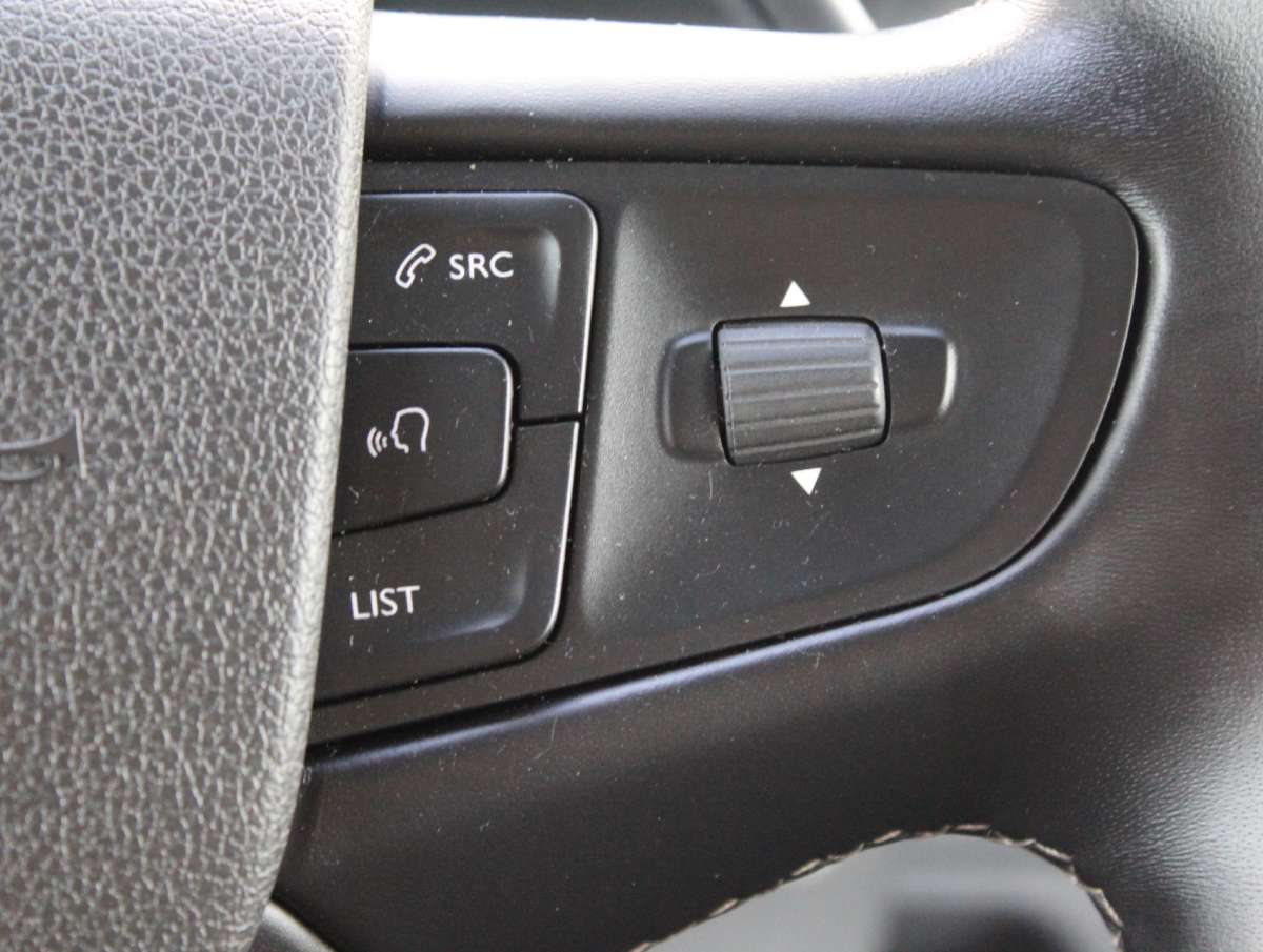 Opel Vivaro 2.0 CDTI L3H1 Dubbele Cabine Aut. 2 Schuifdeuren Zonnepaneel/Omvormer Airco/Nav/Cam