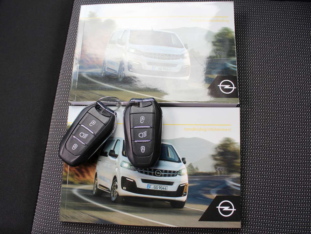 Opel Vivaro 2.0 CDTI L3H1 Dubbele Cabine Aut. 2 Schuifdeuren Zonnepaneel/Omvormer Airco/Nav/Cam