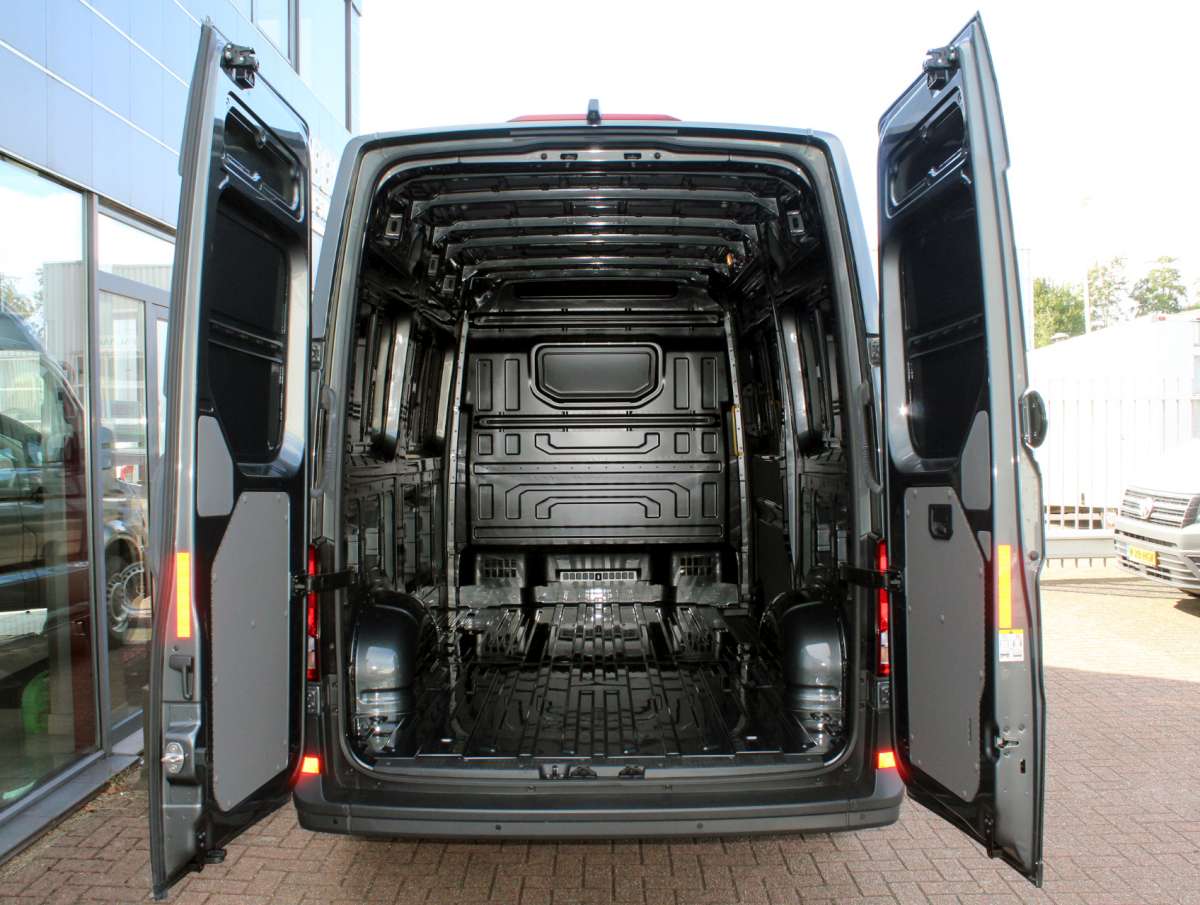 Volkswagen Crafter 35 2.0 TDI Aut. Airco/Cruise/Cam L3H2 Nieuw